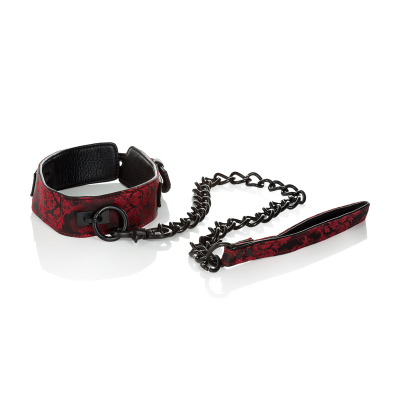 Spice up your love life with our Scandal Collar and Leash - the ultimate trust-building and sensual play enhancer!