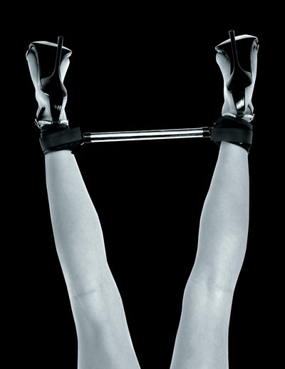 Beginner Metal Spreader Bar with Adjustable Ankle Cuffs for Ultimate Pleasure and Exploration.