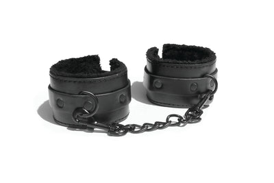 Furry Fun: Vegan Shadow Fur Handcuffs for Playful Bondage Exploration!
